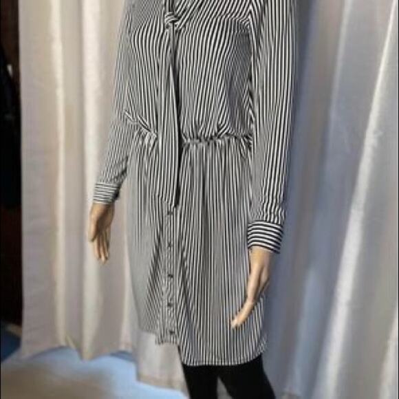 Women’s Ann Taylor Dress size XP’s - Picture 2 of 9